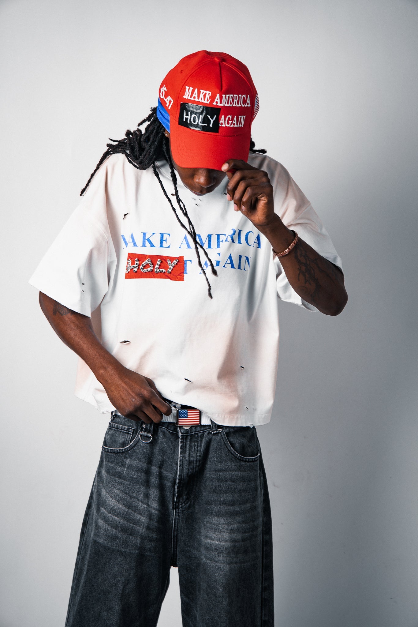 M.A.H.A TAPE TEE IN WHITE